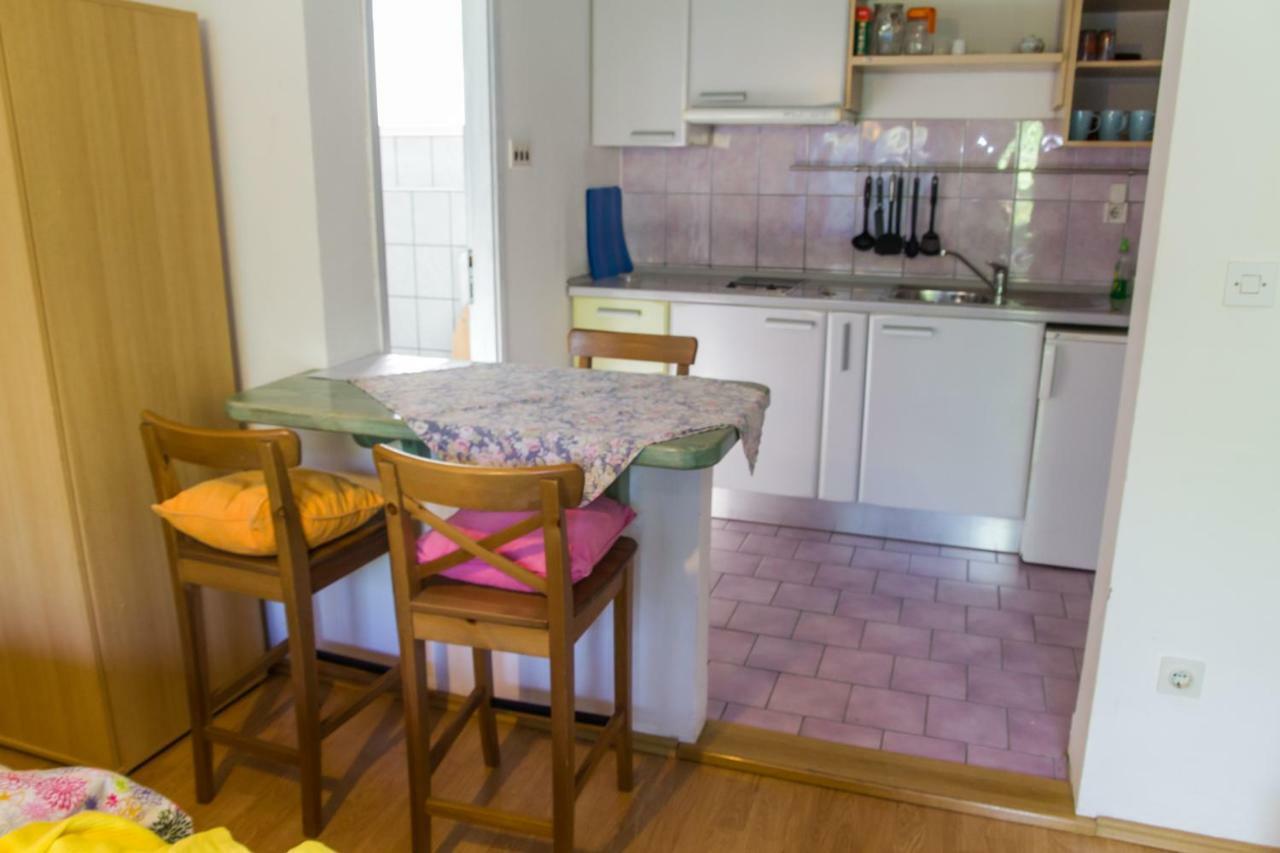 Karmen Appartement Veli Lošinj Buitenkant foto
